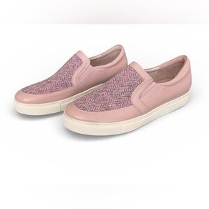 Islander women’s 8 Haris tweed and suede pink slip on sneakers